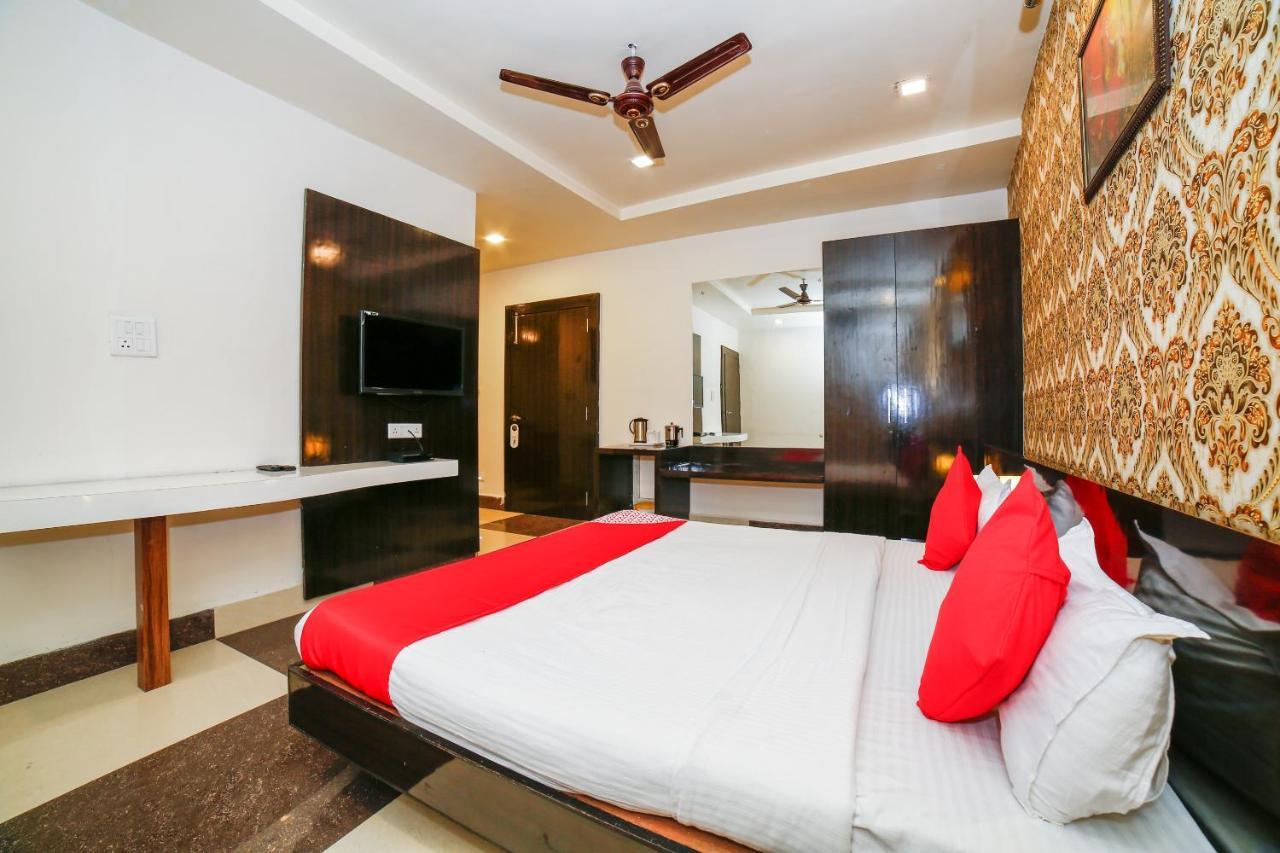 Oyo 35769 Hotel Rishabh Jhānsi Eksteriør bilde