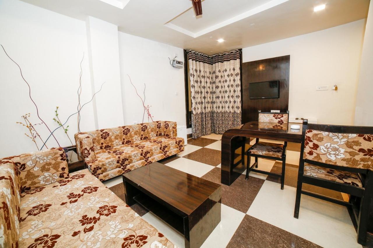 Oyo 35769 Hotel Rishabh Jhānsi Eksteriør bilde